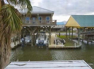 145 Carmen Ln, Grand Isle, LA 70358