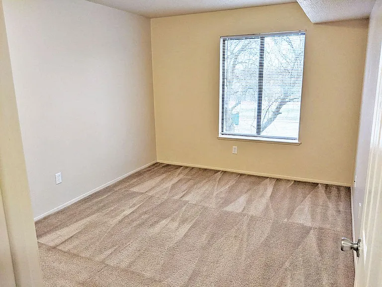 Swiss Valley Apartments — Photo 13