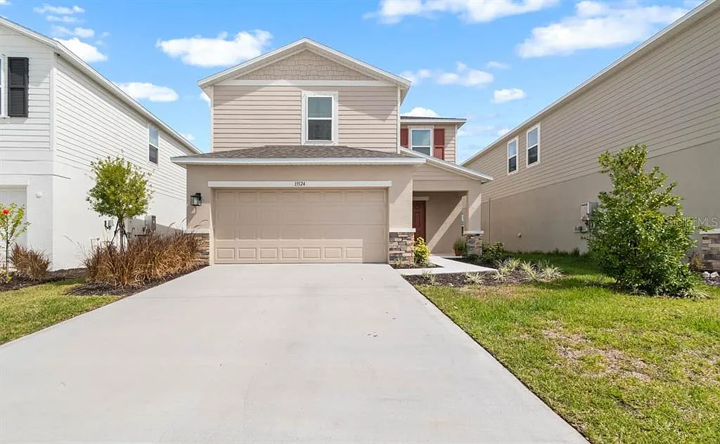 3 bed, 2.5 bath, 1853 sqft, $2,600 — Photo 1