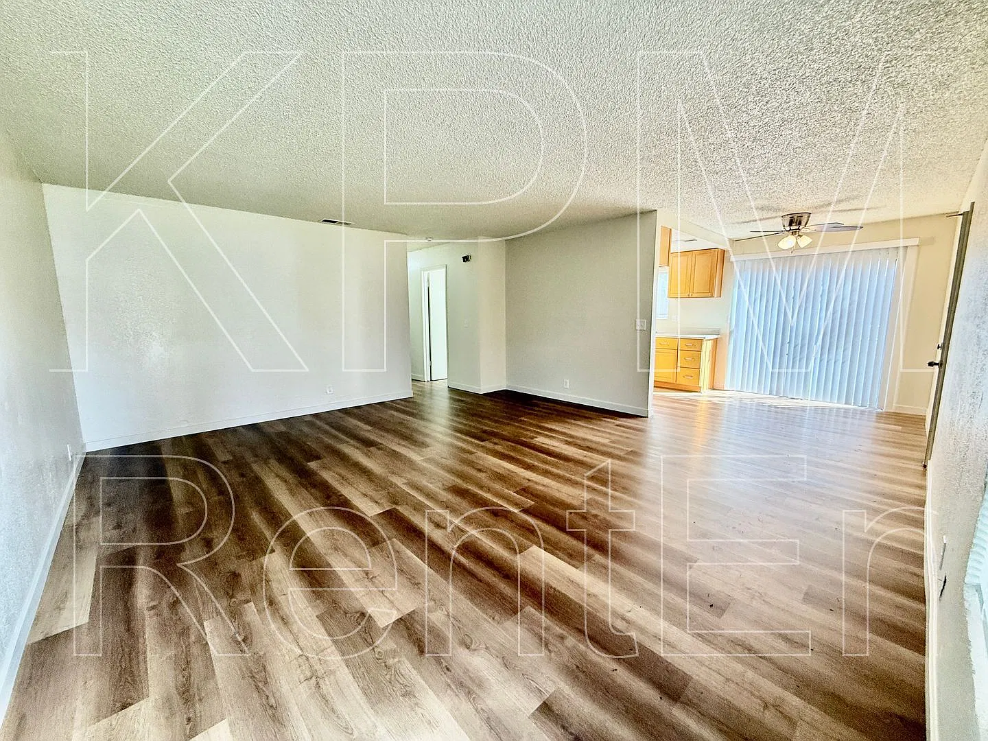 3 bed, 2.0 bath, 1170 sqft, $1,900 — Photo 3