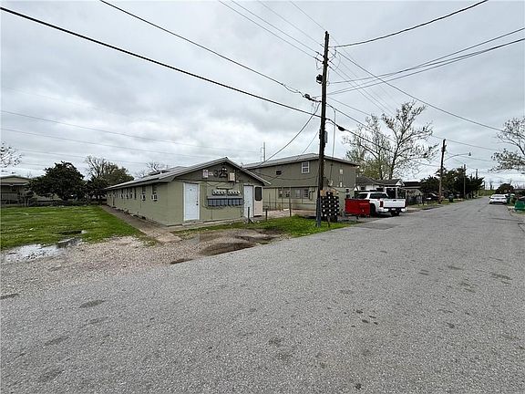 2nd image of 321-325 S Bengal Rd