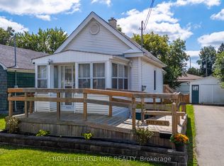 6422 Ash St, Niagara Falls, ON L2G 2H5