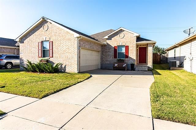 1st image of 6904 Dove Tail Dr