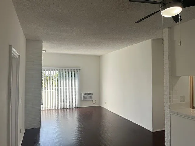 10905 Ohio Ave. — Photo 39