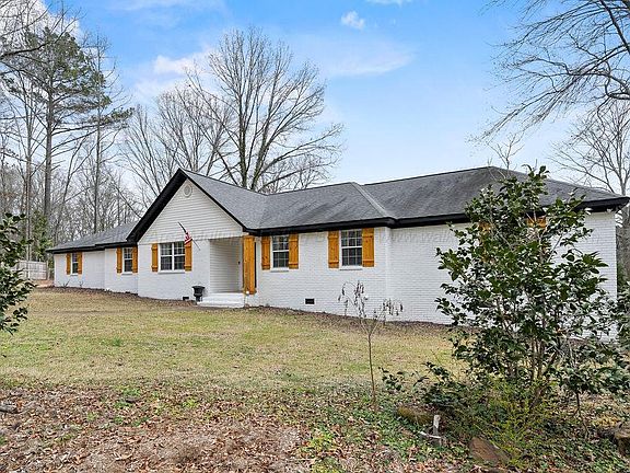 3rd image of 812 E Ridgewood Rd