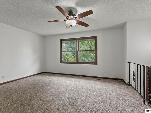4th image of 4835 Hillside St