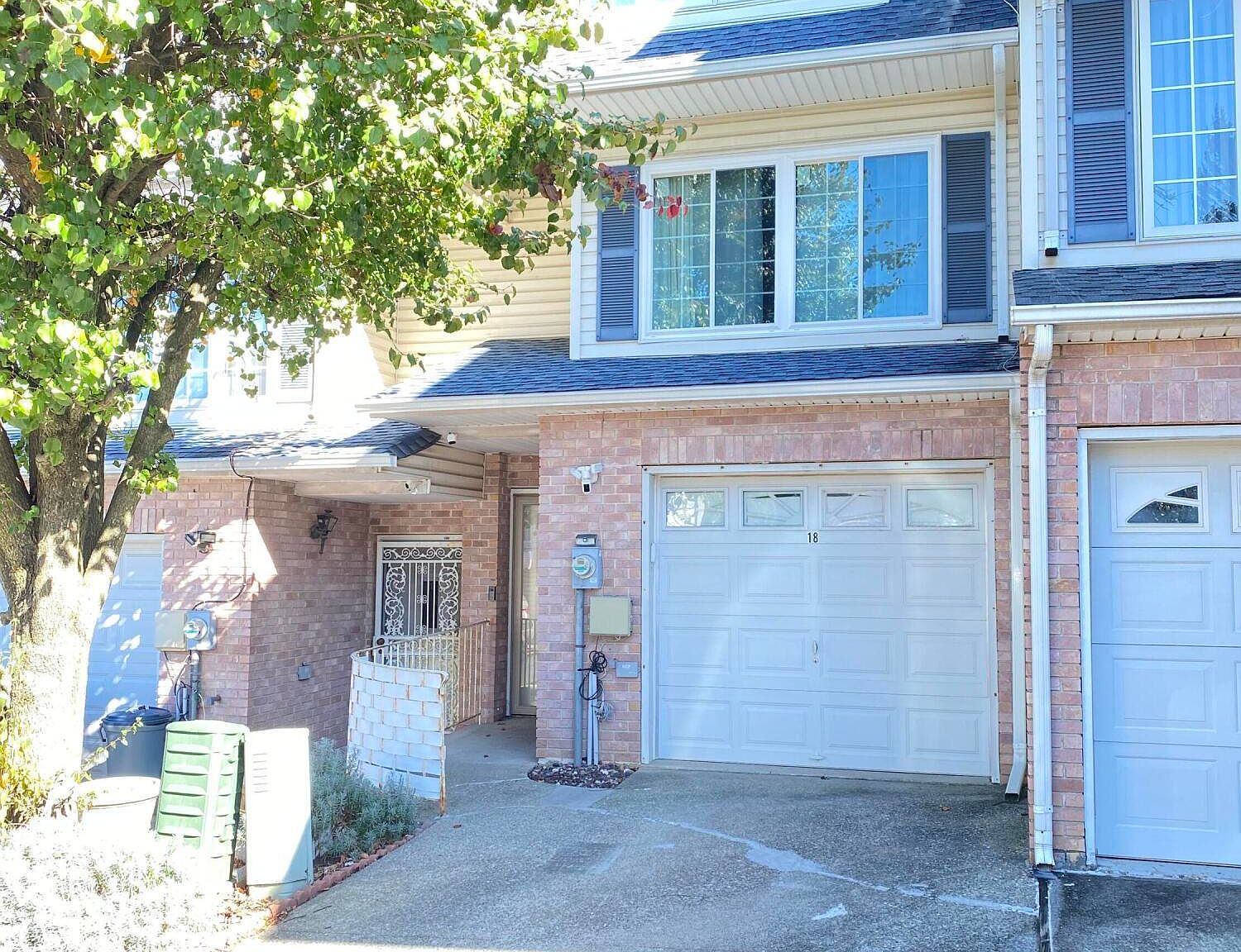 18 Larrison Loop, Staten Island, NY 10314 | Zillow