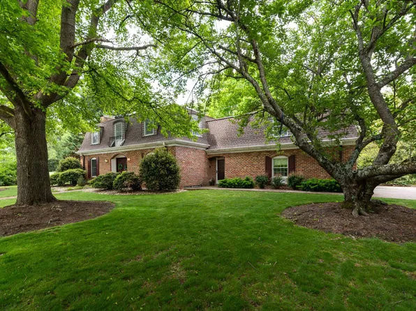 1315 Greenbrier Rd, Waynesboro, VA 22980