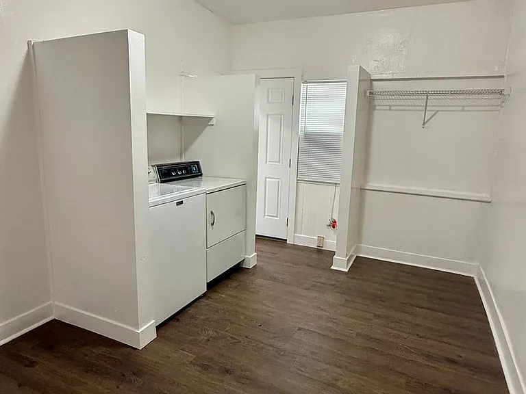 247 S Shasta St — Photo 13