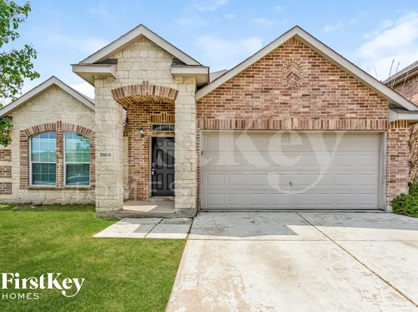 3908 Windy Point Dr, Denton, TX 76208