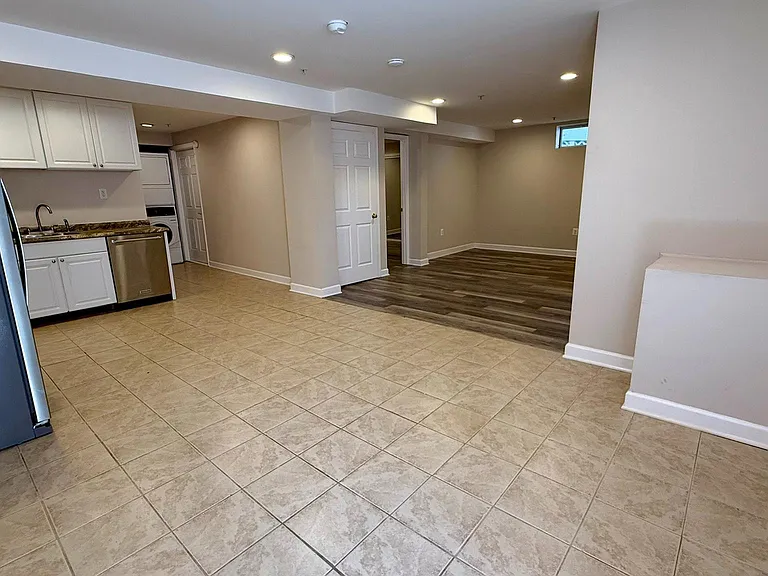 817 Linslade St #LL — Photo 7