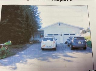 8437 Canyon Dr, Juneau, AK 99801