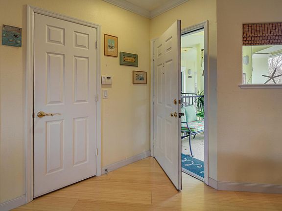 3rd image of 1800 The Greens Way APT 1304