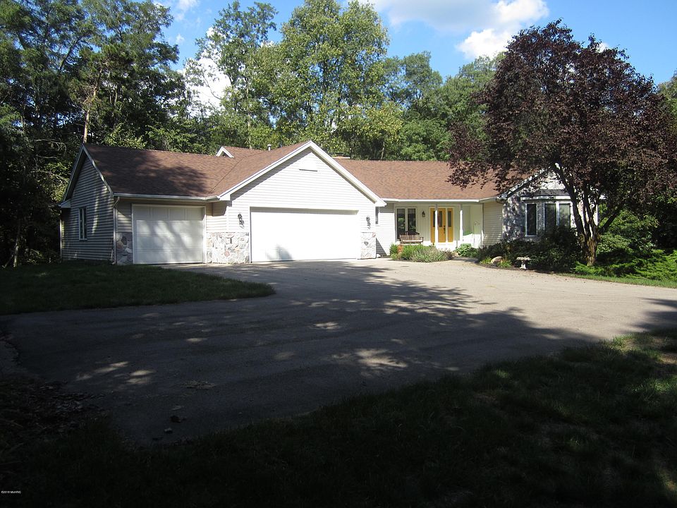 1st image of 1520 Hawthorne Hills Dr SE