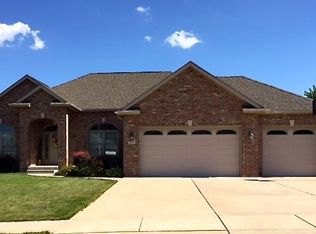 1404 Old Crows Way, Springfield, IL 62712