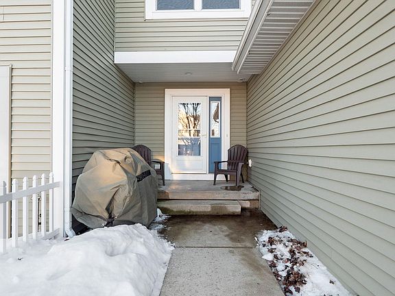2nd image of 2711 Blue Stem Dr