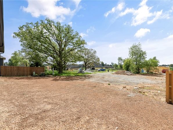 3631 Bitterroot Cv, Bentonville, AR 72712