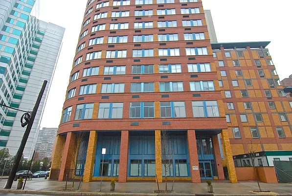 Sold by Urban Luxe | media 1