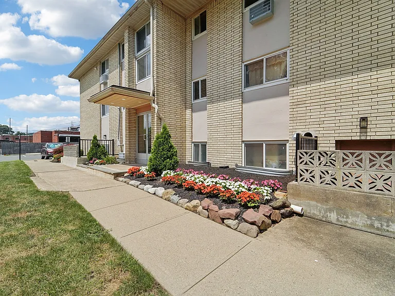 Haledon Estates Apartments — Photo 15