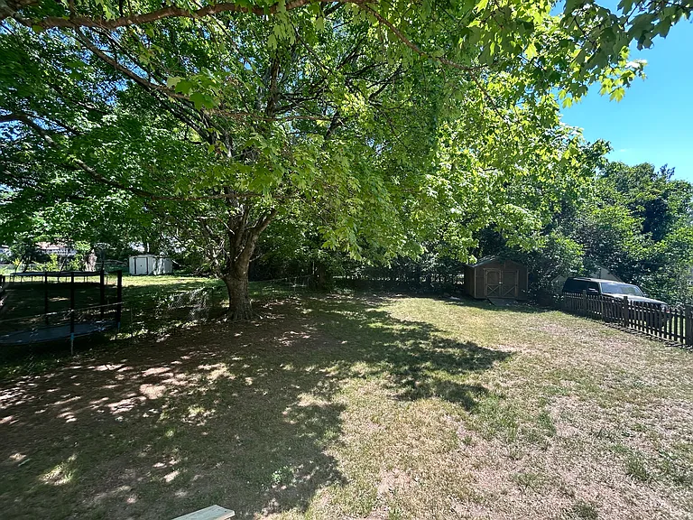 73 Douglas Ave NW — Photo 6