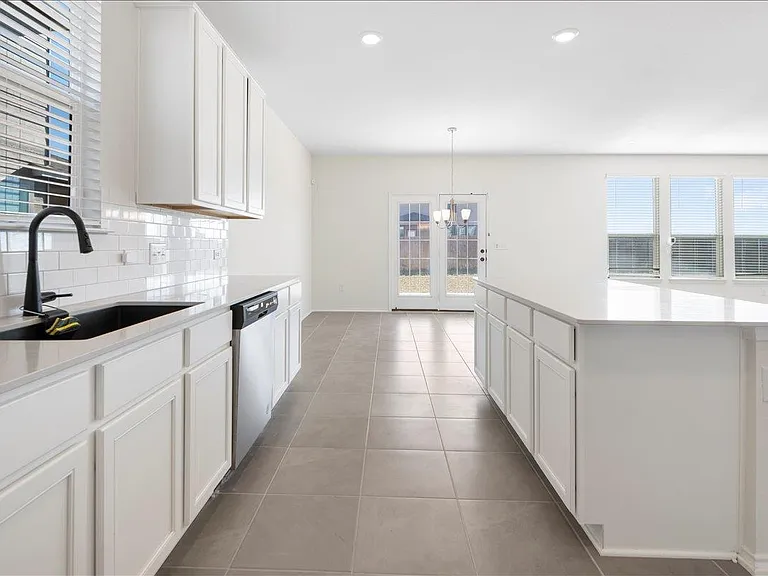 18501 Spotted Eagle Way — Photo 5