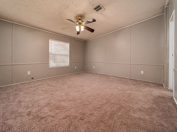 3rd image of 16866 Aqua Ln
