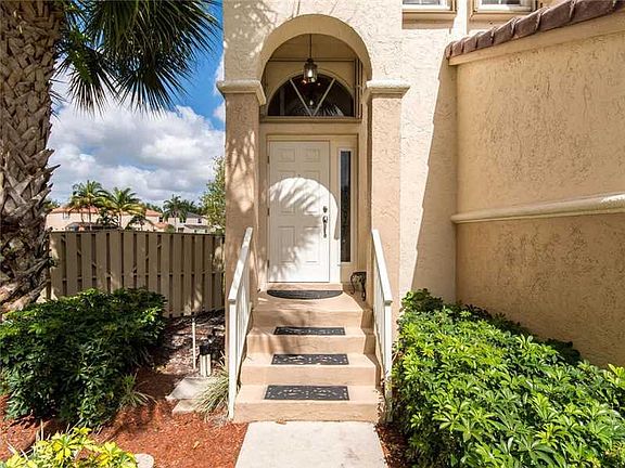 4th image of 10885 NW 12th Ct