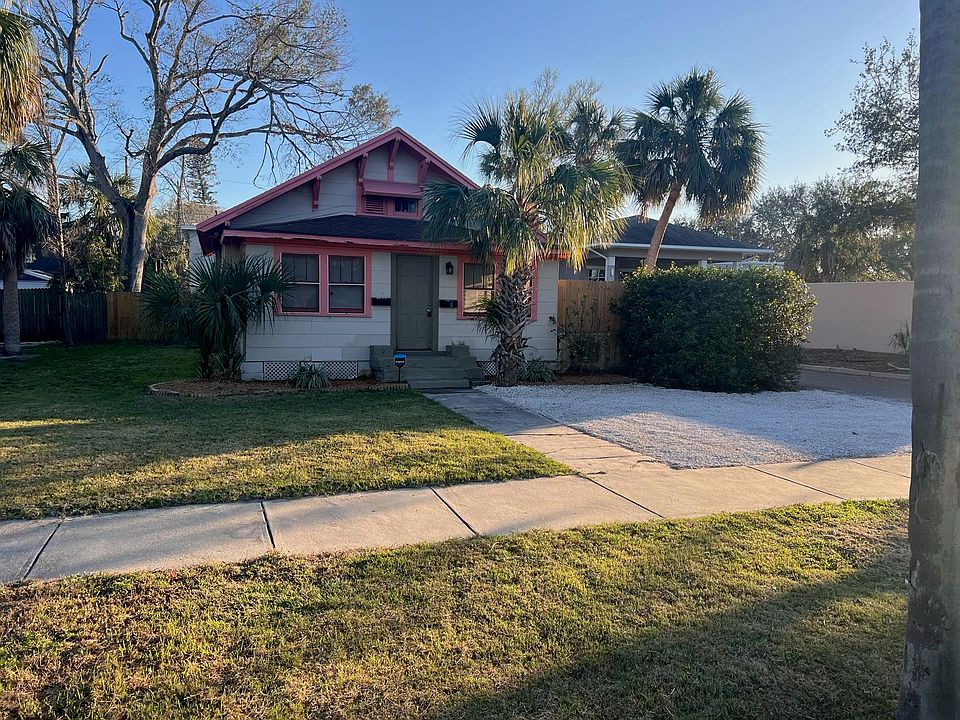 342 19th Ave S with parking pad off street