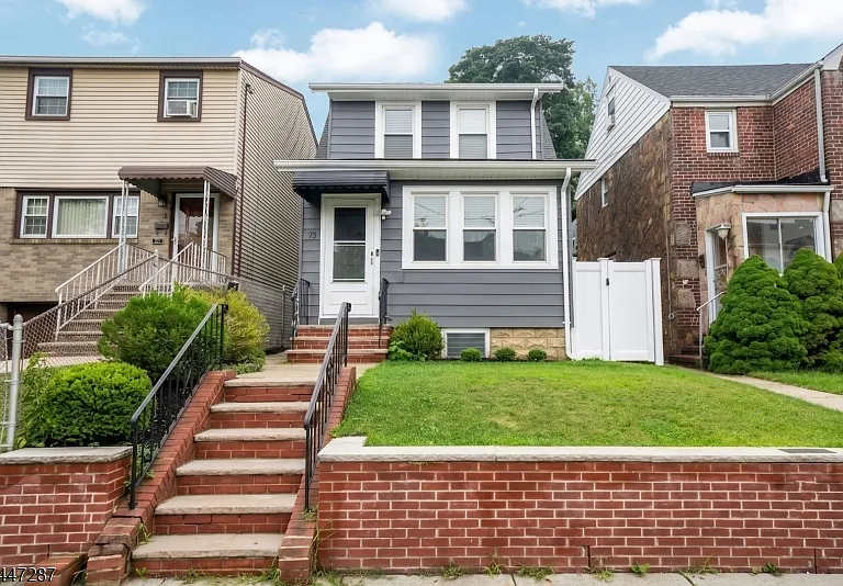 73 Ilford Ave — Photo 1