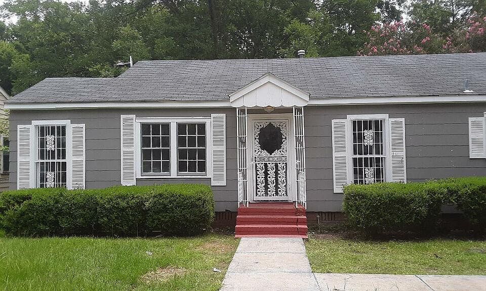 1st image of 318 31st Ave