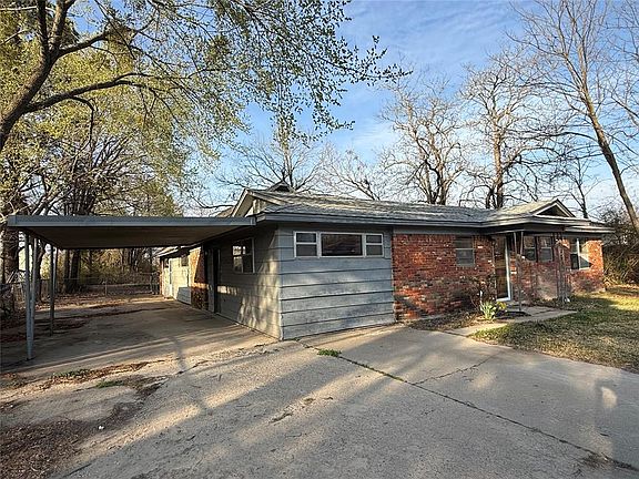 2nd image of 103 SW Hayes St