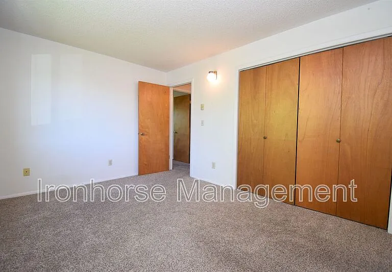 809 W Villard St #47 — Photo 12