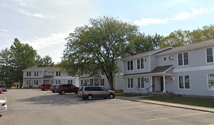 411-417 S Heinlein Dr #411 — Photo 3