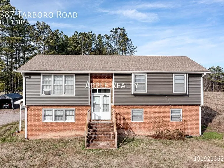 1387 Tarboro Rd — Photo 2
