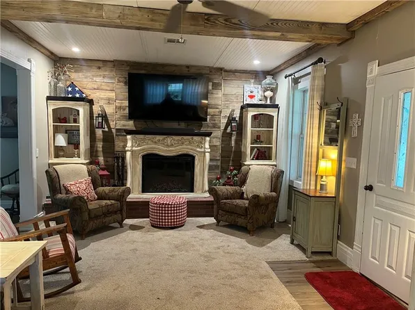 212 S Elm St, Moran, KS 66755