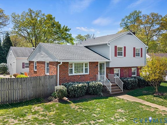 3rd image of 1455 Robindale Rd