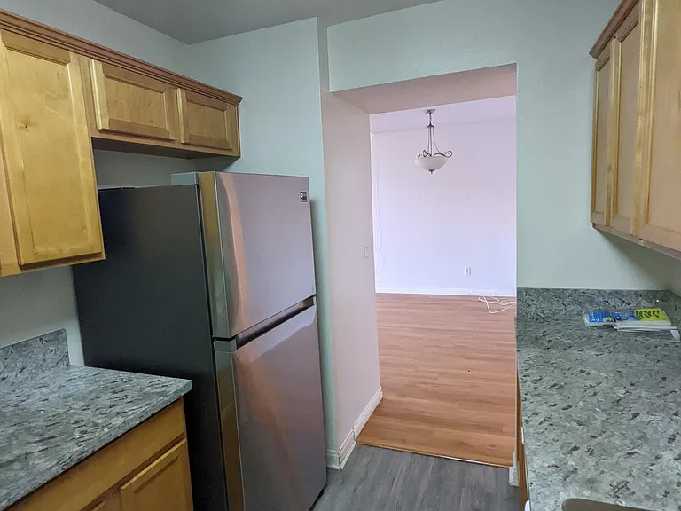 811 N Hayworth Ave #203 — Photo 6