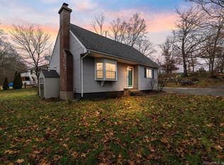 34 Upper Pattagansett Rd, East Lyme, CT 06333