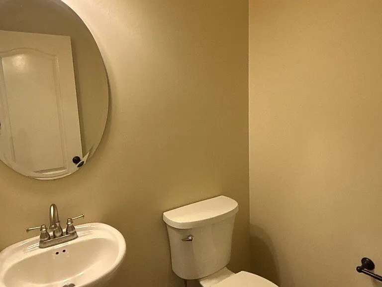 1018 Silver Lake Dr — Photo 30