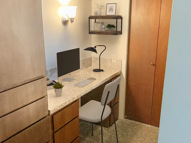 314 1/2 N 41st Ave #3L — Photo 8
