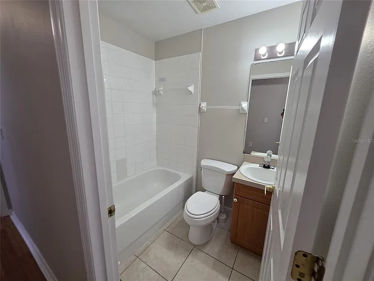 2419 Fan Palm Dr — Photo 16