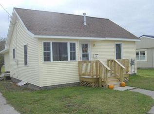 90 Truckey St, Saint Ignace, MI 49781