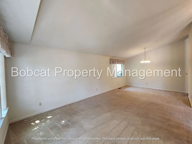 4 bed, 2.0 bath, 1848 sqft, $2,870 — Photo 3