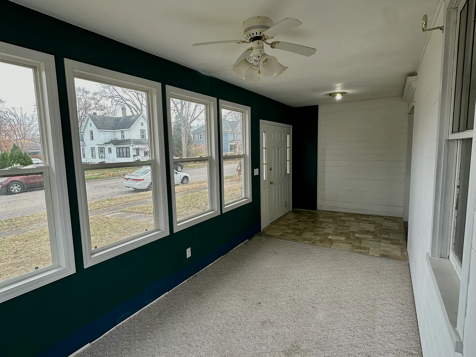 4 bed, 2568 sqft, $2,600 — Photo 3