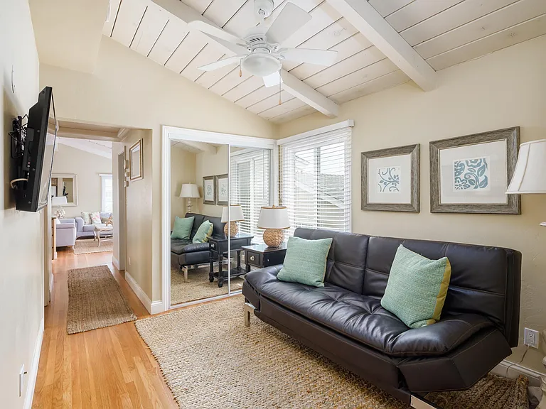 833 Isthmus Ct — Photo 14