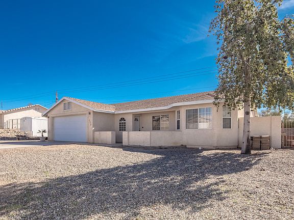 3rd image of 3370 Fountain Palm Dr