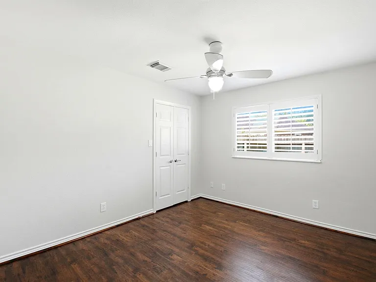 1702 Fantasy Woods Dr — Photo 30