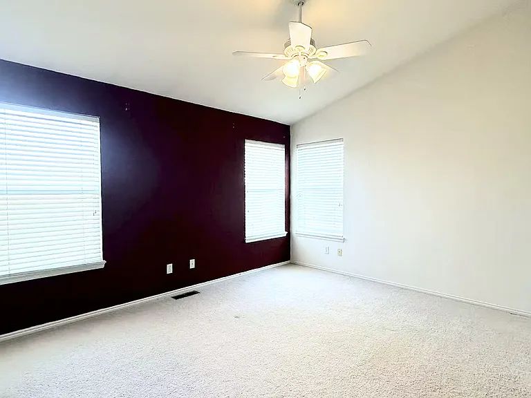 1243 S Akron Way — Photo 8