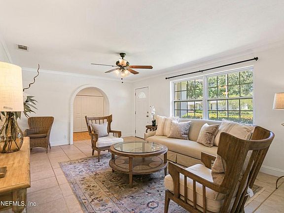 Living room (front of the house)