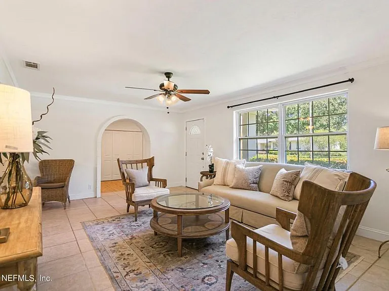 Living room (front of the house)
